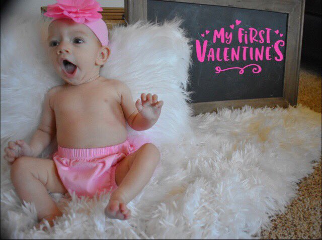 Courtney4aker's tweet photo. Lil mamas first Valentine's Day 😍 https://t.co/dKJruxaLP2