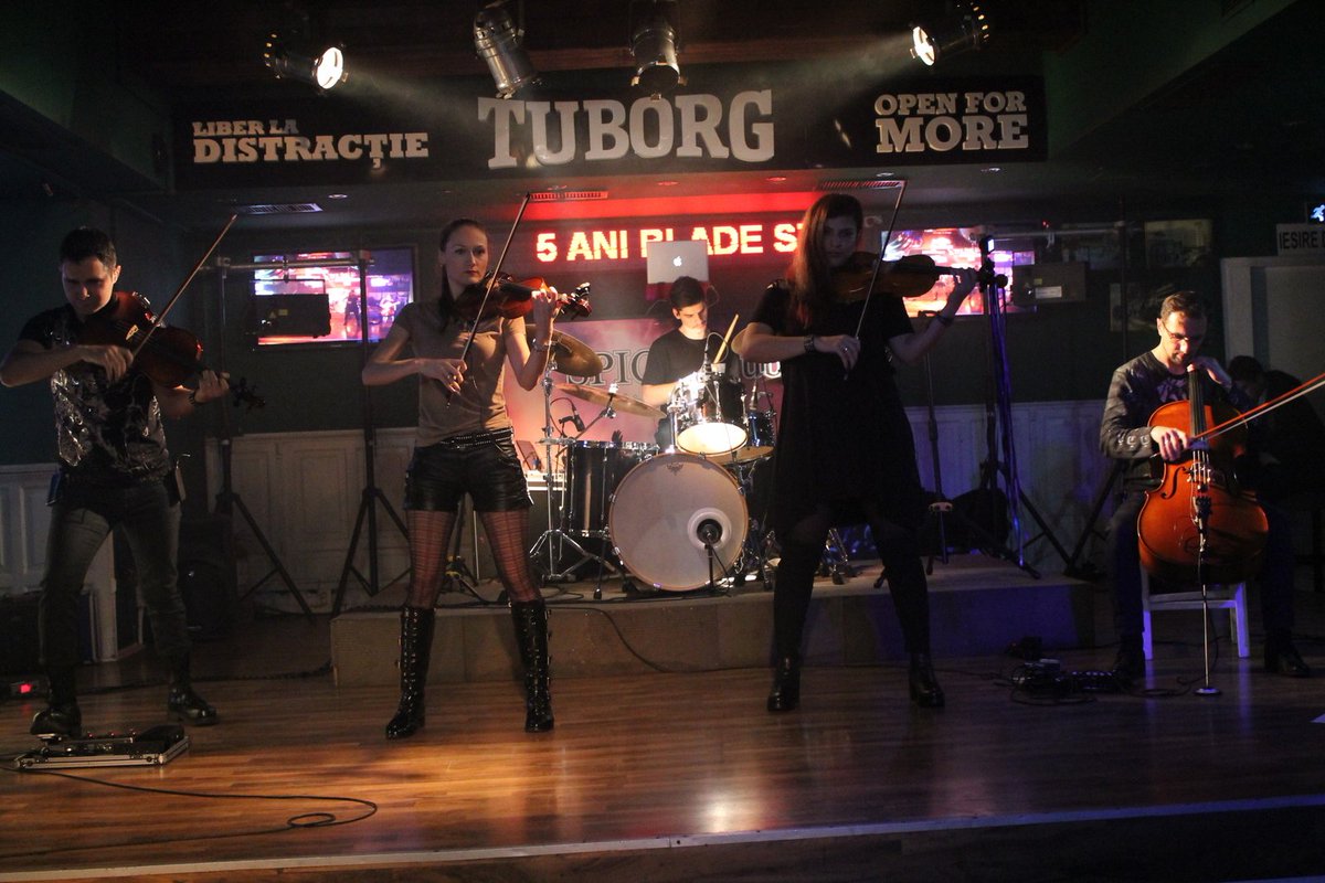 BLADEstrings's tweet image. Hello, @BonJovi 
youtu.be/wN0dkDJufLg