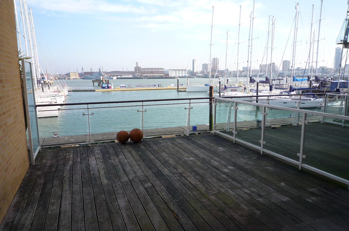 Waterfront appartment AVAILABLE NOW, VIEW TODAY #Gosport bit.ly/2kZ9K0y @PropertyHants <a href="/Neal_Ball_AM/">Neal</a> <a href="/IanCope/">Ian Cope</a> @LeadersSouth