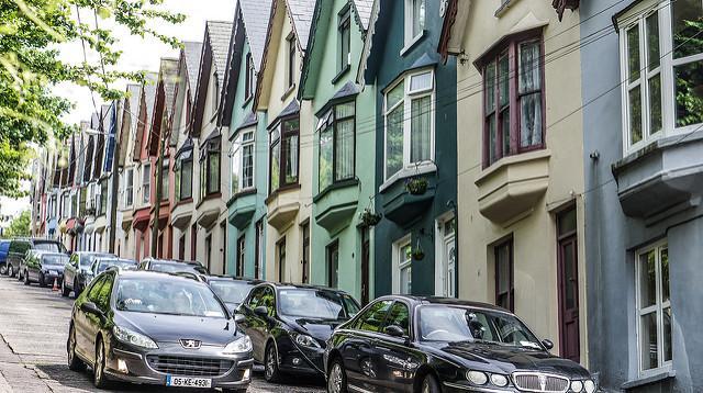Euractiv_FR's tweet photo. La faible motivation des citoyens entrave la rénovation énergétique https://t.co/3L8ZDP5dO1 https://t.co/vQXmUV0pne