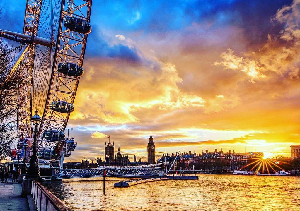 hellomkcom's tweet photo. #London it's not a bad looking city really! 
#home is where the #heart is. -
#travel #trav… https://t.co/ncLMtWYFOH https://t.co/dLLZCgrgS1