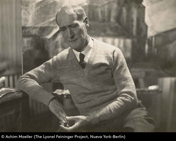 Al volver, Feininger se aloja en el Hotel Earle, en Washington Sq. En Europa era un pintor de éxito. En Nueva York tiene que empezar de cero