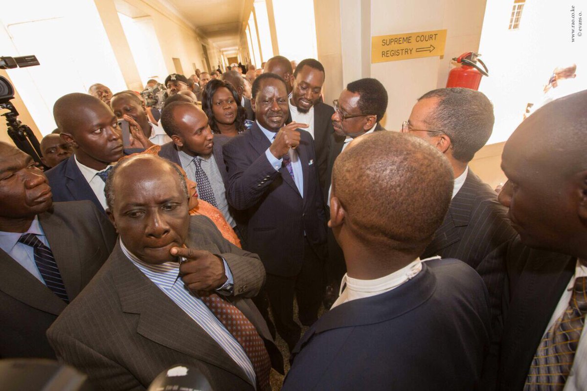 KiambuTweep's tweet photo. Wacheni @RailaOdinga aitwe Baba. 
#DoctorsStrike #LipaKamaTender #CBASeven #UhuruImplementCBA #HealthCrisisKe https://t.co/Bar0gQVkrA