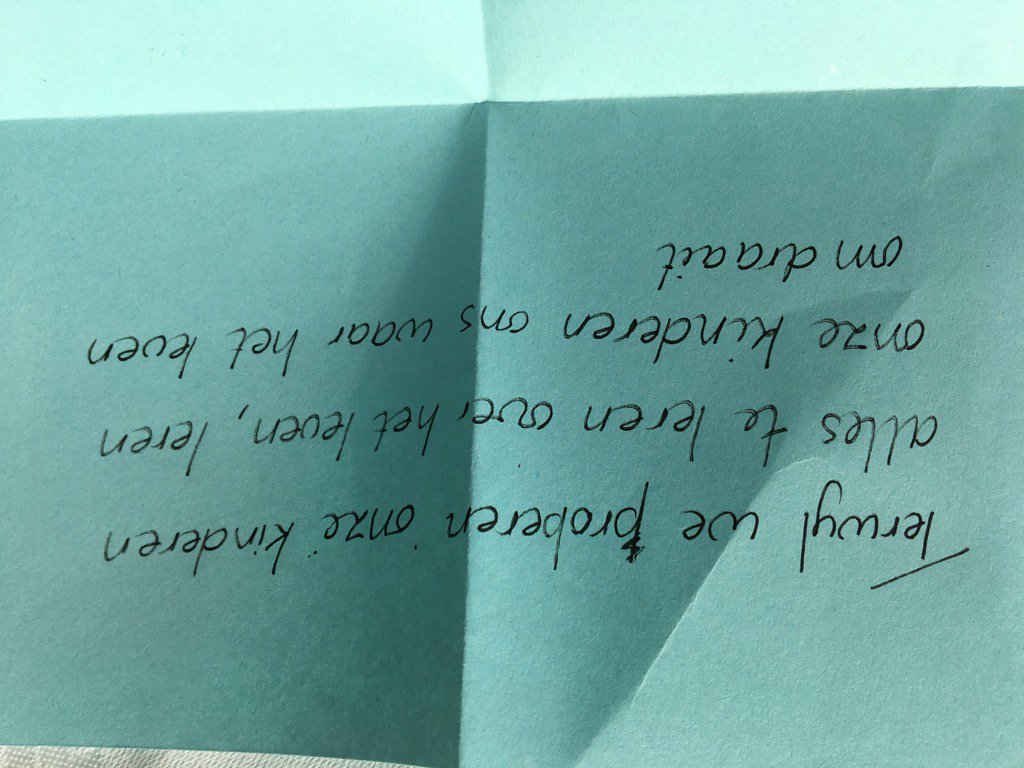 CorrinneDekker's tweet photo. Wat een mooie quotes op de gekleurde briefjes! #alphapm @Alphascholen https://t.co/9igWJD13Z6