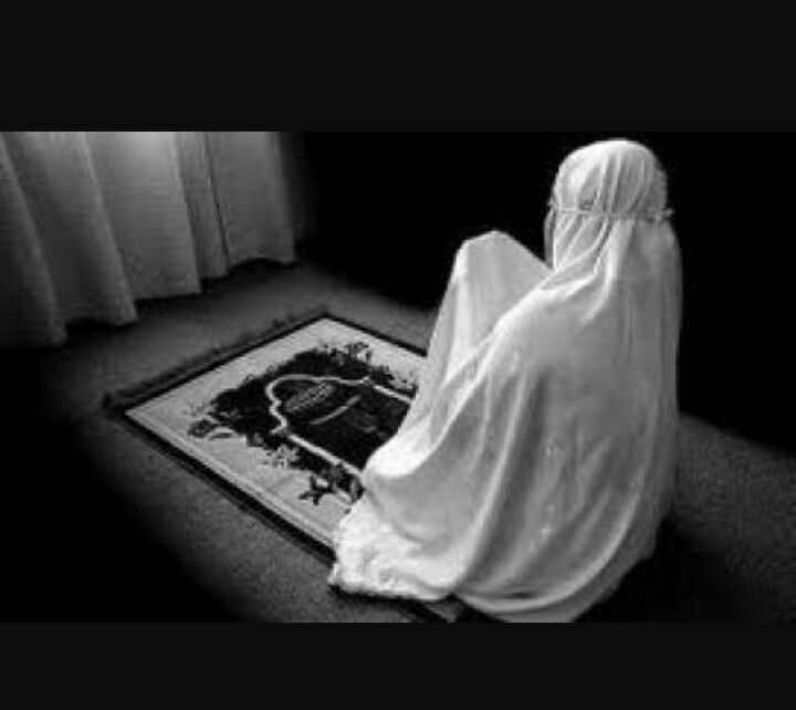 ⠀ ⠀

 #أَتسلّـطُ_النـارَ

على وُجوهٍ خـرتْ لِعظمتـكَ ساجِـده . . ! !

#دعـاء_كميـل