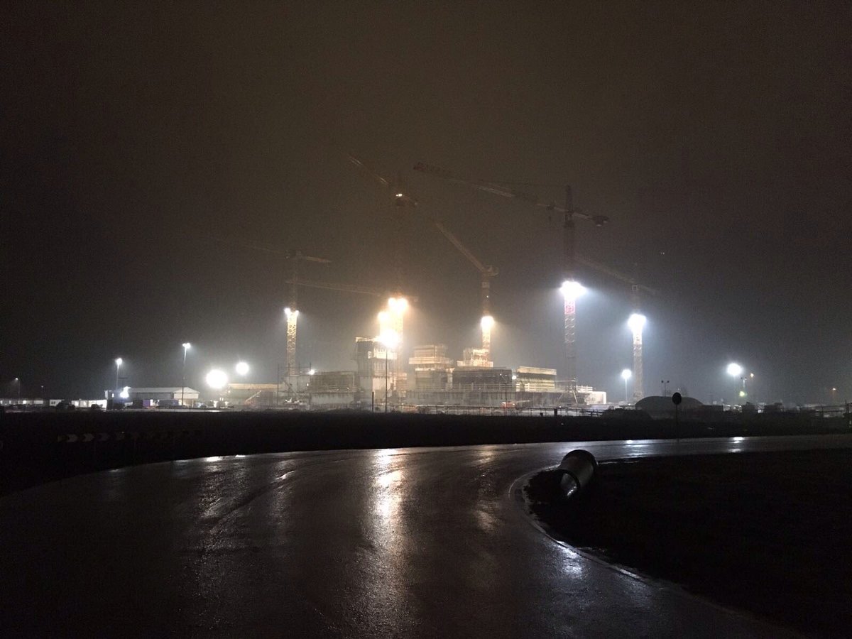 Prachtig plaatje <a href="/LaarakkerA73/">Laarakker A73</a> By Night. Er wordt hard gewerkt aan nieuwbouw <a href="/Danone/">Danone</a> Nutricia