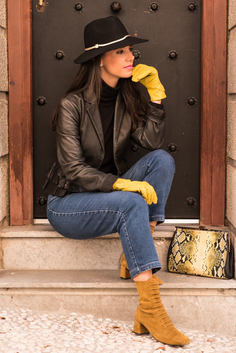 mirrorof_style's tweet photo. New post on the blog! 👏👏😘😘
✨https://t.co/SfDiz3sEVI ✨ 

#blogger #ootd #streetstyle #influencer https://t.co/tU45FU44jI