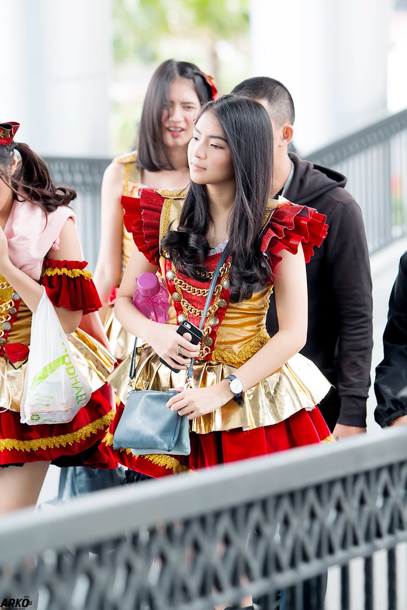 Anprimoko's tweet photo. Share Pict Mamah Ami - MNC TV (10-02-2017) @S_GraciaJKT48 https://t.co/l2C2a2vFge