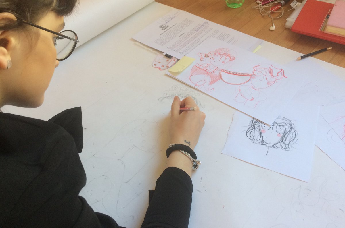 Women at work!
Ci stiamo preparando per la #CollezioneMarcosyMarcos primavera/estate :)
<a href="/AndreaPennywise/">Andrea Pennywise</a> <a href="/RossellaLoFaro/">Rossella</a> 
<a href="/pippipaoli/">paola rinaldi</a>