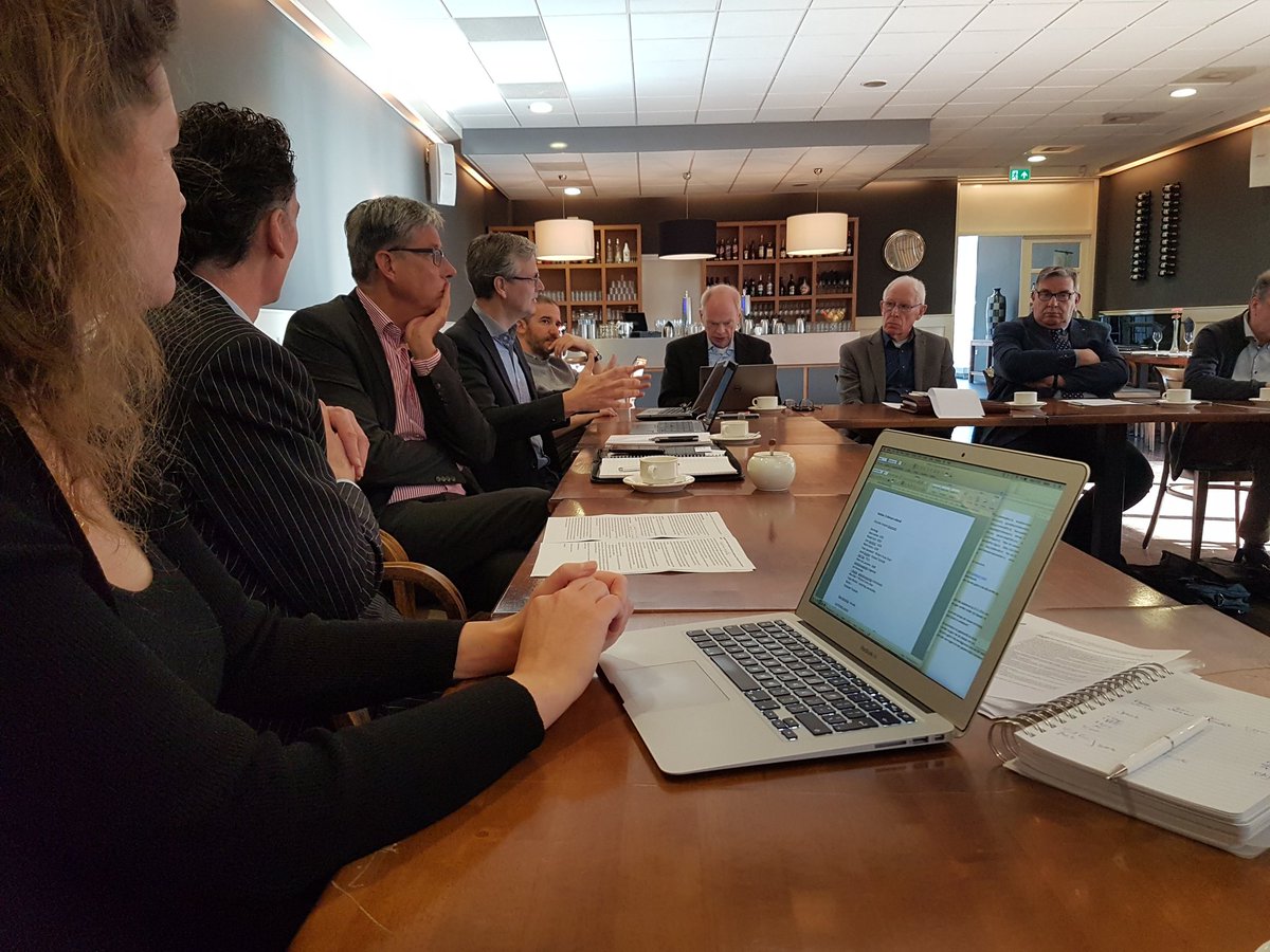 InnoProfs's tweet image. Open of gesloten innovatie? #houdevoorsprong met #Kien