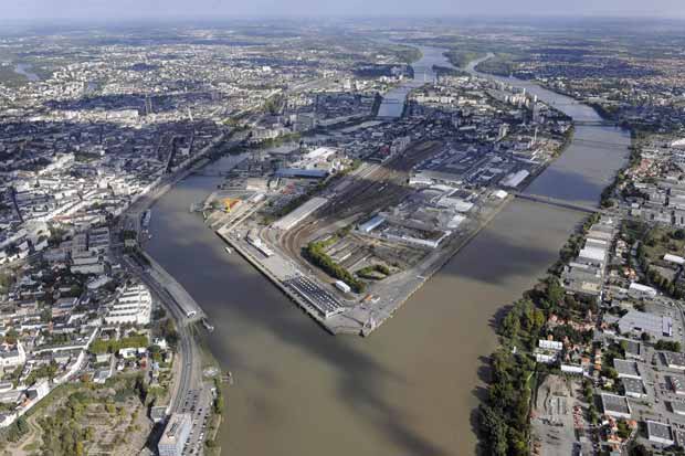 Demain_la_Ville's tweet photo. L'île de #Nantes, un lieu qui s'invente et se réinvente sans cesse. #urbanisme https://t.co/sYeuI0NiVQ https://t.co/BaFJ6Gx7O1