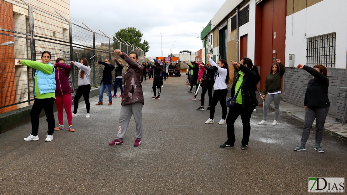 VÍDEO | 'Pio pio' ultima los ensayos para el Carnaval de Badajoz <a href="/ComparsaPioPio/">Comparsa Los PioPio</a> extremadura7dias.com/noticia/y39pio…