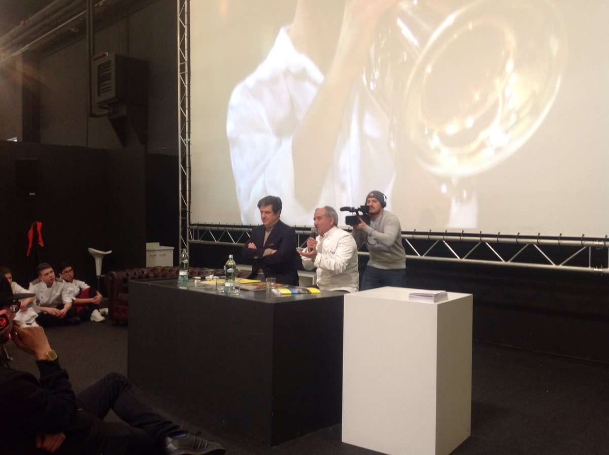 L'importanza della materia prima e del territorio. Prendere dalla natura e usare i prodotti con semplicità #PeppeZullo <a href="/SlowFoodItaly/">Slow Food Italia</a>