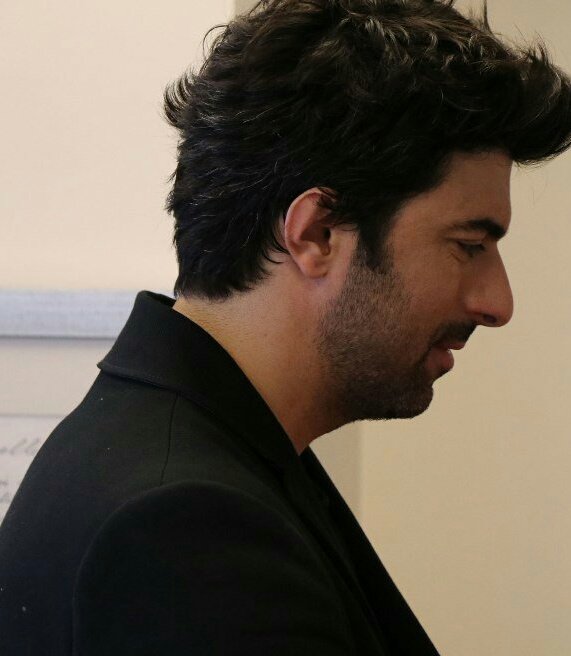 yasmeenginlove's tweet photo. @EnginFansIndia@EnginAkyurekIND #olenekadar #enginakyurek.((MASHA ALLAH))Our days r incomplte widout seeing u.U r d sunshine of our lives. https://t.co/bORi6FU0Cn