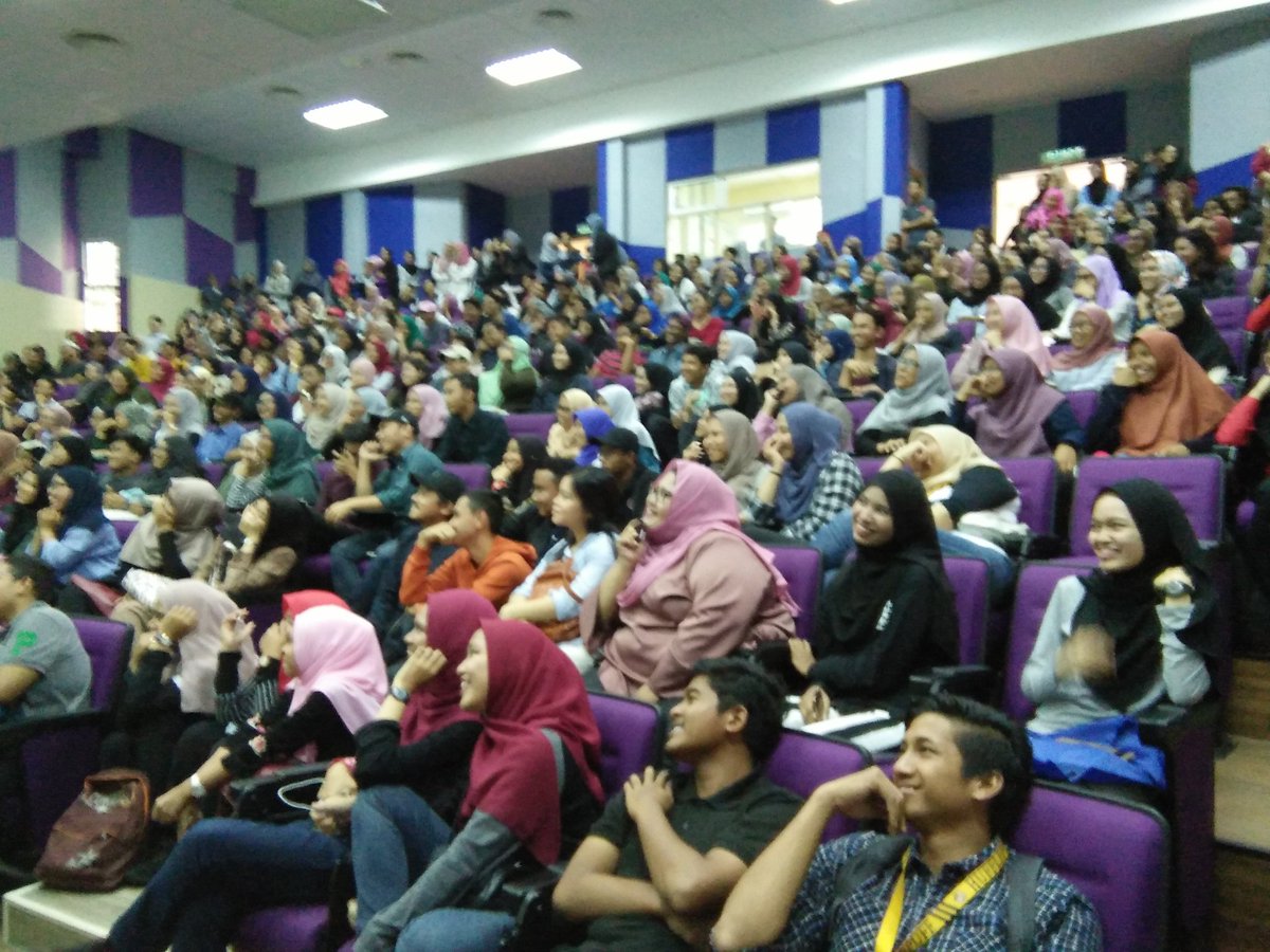 jinofthemoon's tweet photo. Thanks again for the wonderful Crowd! You guys were #lit17 #viral2. 0 @LitViral_17 https://t.co/UojAgBOpi0