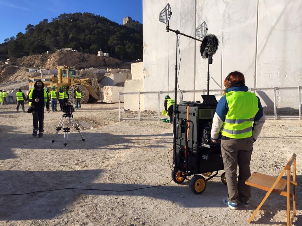 TLM_tweet's tweet photo. Con todo el arsenal rodando en la cantera de mármol Rosa Levante.
#Lectrosonics #sharkfinn #SoundDevices #orcabag #meonlife #audiowireless https://t.co/2vKwXzpfyC