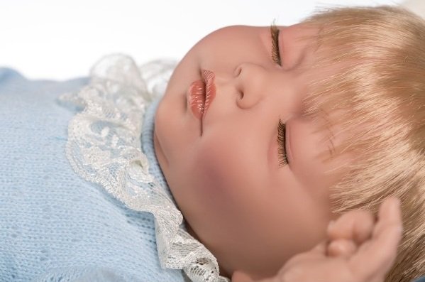 compratumuneca's tweet photo. A #BabyReborn "Marcos" le hemos dejado el pelo largo para que el flequillo rubio le caiga sobre la frente... ¡Nos tiene loquitas de #amor ! https://t.co/G6xDdFGgFl