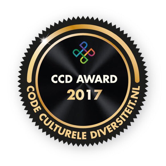 En dan nu de uitreiking <a href="/CodeDiversiteit/">CodeDiversiteit</a> <a href="/ezvn/">EZVN</a> 5000 stemmen uitgebracht 5 genomineerden <a href="/binoq_atana/">binoq atana</a> 👍🏽