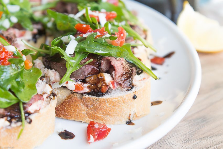 thyme4cocktails's tweet photo. #msg421+ Get tips for Happy Hour at Home + #recipe Balsamic Steak Crostini https://t.co/XNW5RHe1Ww #RMPSNewLook ad #WineWednesday #winelover https://t.co/PTW6YFnDts