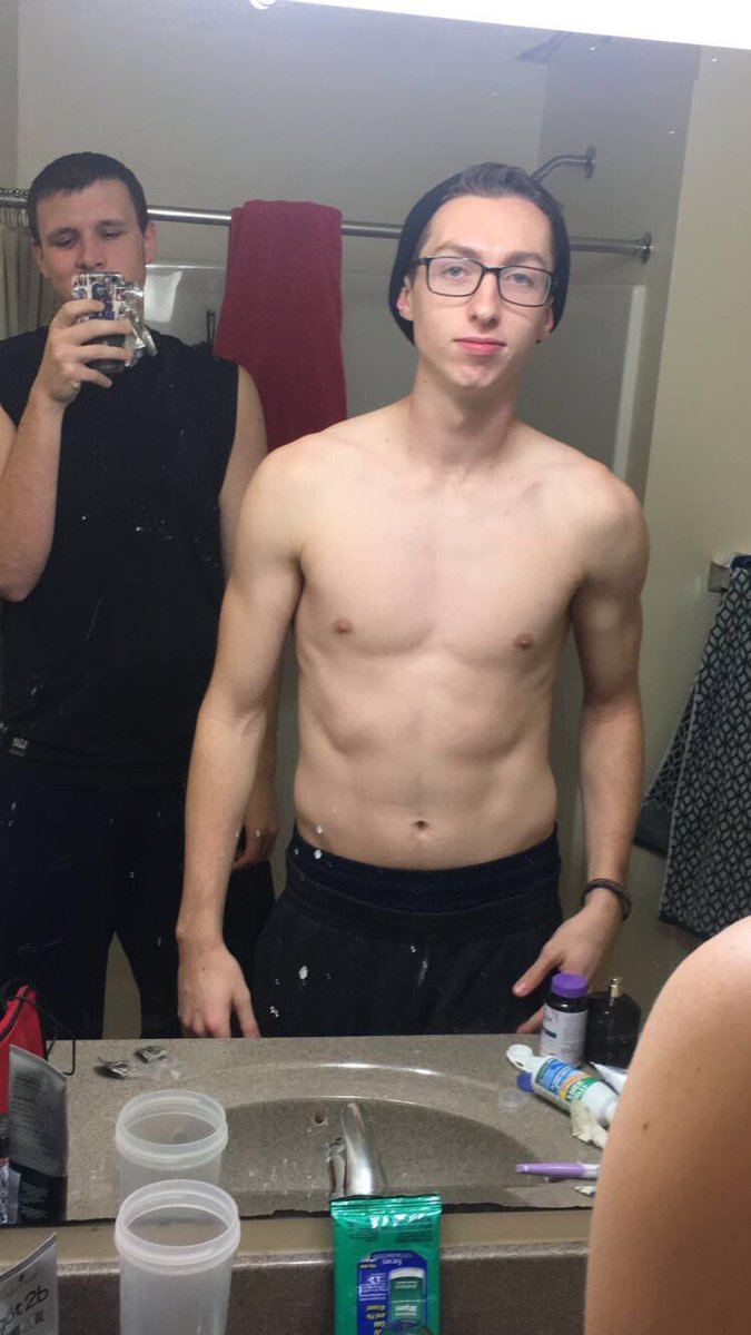 coach__breezy's tweet image. Happy 21st to one of the coldest hoopers I know. Heck of a roommate too. #hecanwindmill #butforreal