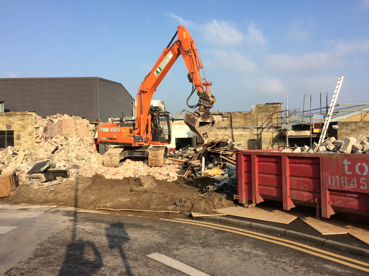 AshvilleCollege's tweet image. There&apos;s no going back now! The old Sports Centre has gone, making way for the new modules to arrive in the coming months #CampusDevelopment
