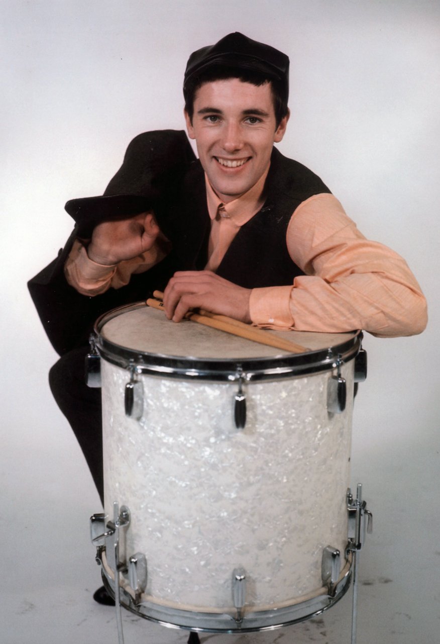 Happy Birthday to the great Avory of Kinks.  This guy knows how to really play drums. 