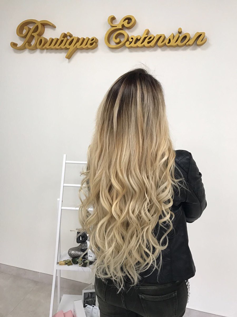 Para las rubias más top 😎
También disponemos de extensiones color platino con una calidad inmejorable, tanto en salón como venta de cabello🤗