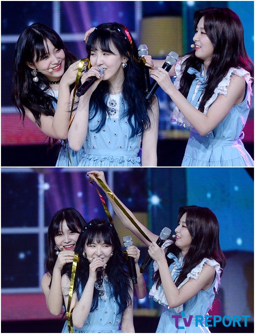 5REDVELVET's tweet photo. [PRESS] 170115 RED VELVET @ MBC Show Champion (9) https://t.co/gLEj2dYiyZ