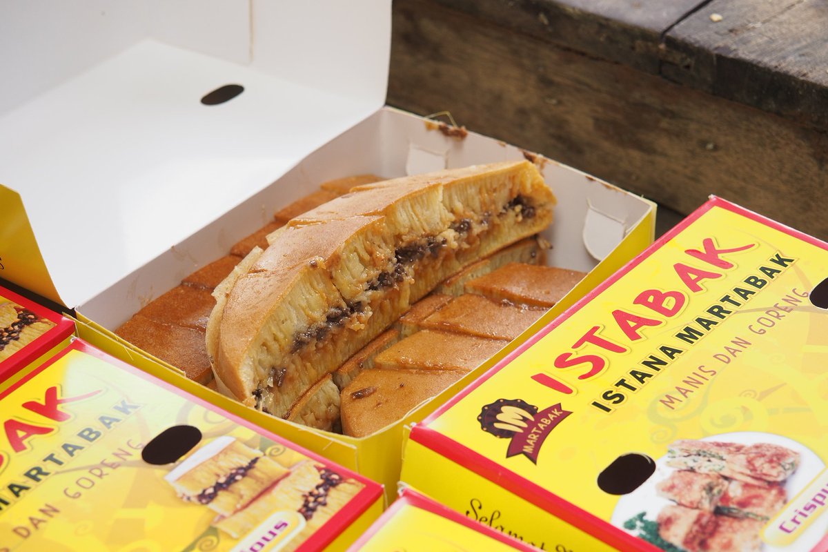 jupiterwi's tweet photo. Lezattt enakkk Istabak martabak 😋 jln. Gajah Mada Medan https://t.co/1AubgCS3iG