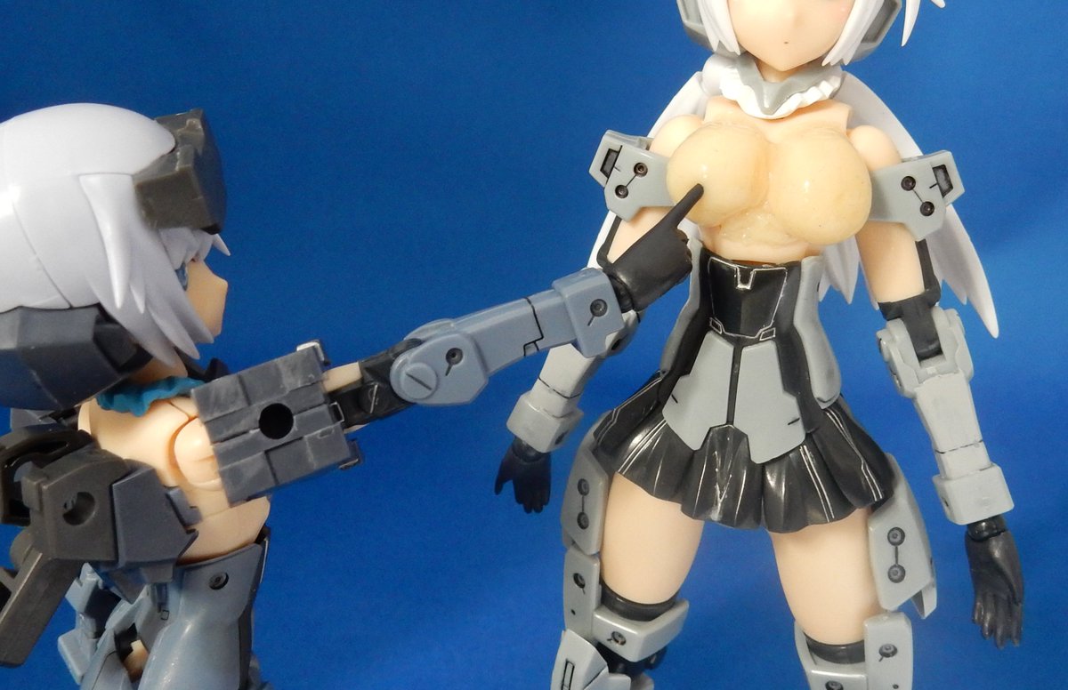 クタニ ユウ フレームアームズ ガール の 乳盛り素材について シリコン粘土 ってどうだろうか 無塗装 でもイイ色合いだし むしろ塗装できないし シリコンで柔らかいので 棒状のモノを挟んだり 指で ぷにっ とできたりする 何より手軽に