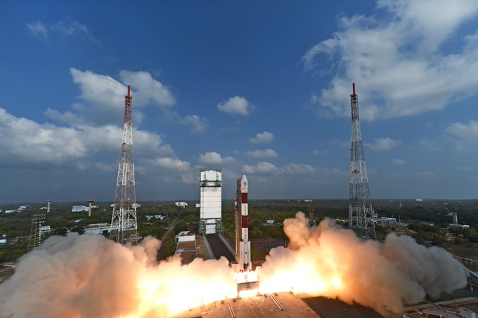 C4tHaEIWAAAlFNW.jpg:small