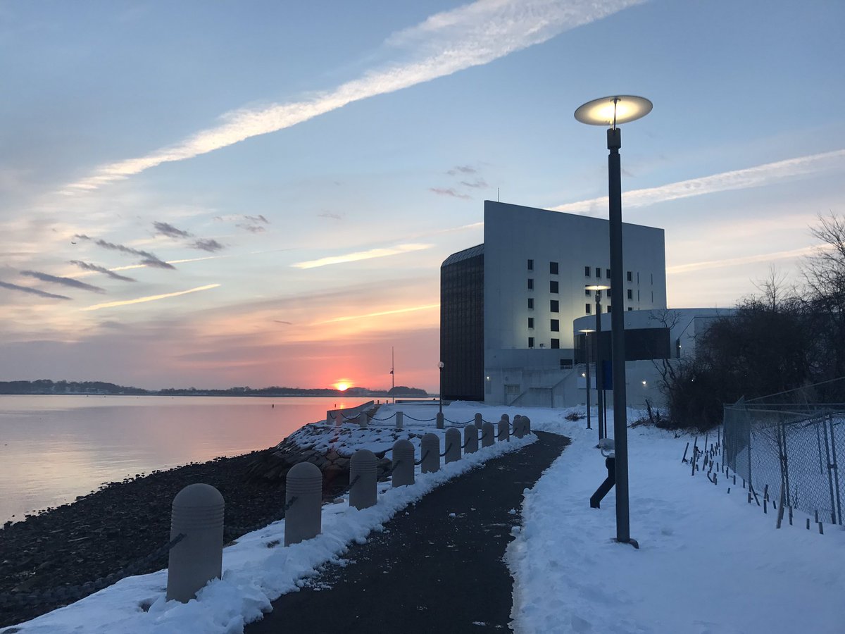 stevendfarrell's tweet photo. Midwinter 7 miler prep for @jhboston26 for @MBHPhousing @JFKLibrary #teamMBHP https://t.co/U9qS7HBjML