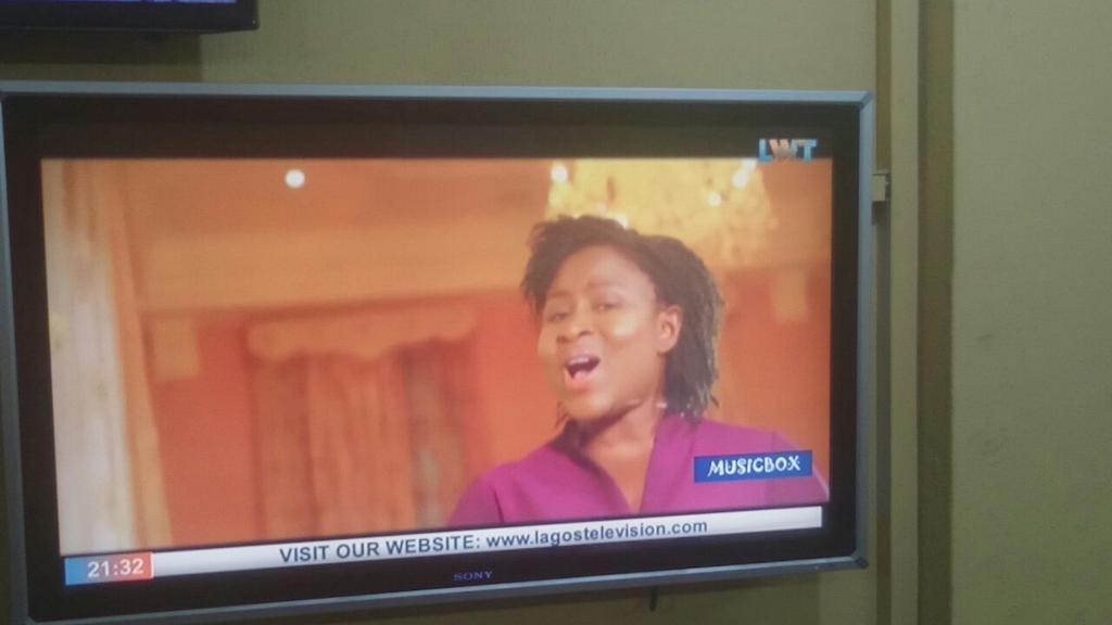 HallarboyLtv's tweet photo. Np esther - mount zion @MosesAjodun , @estherrhythm , @NEAAWARDS cc @HallarboyLtv  # LTV musicbox . https://t.co/9kpcpXdS1G