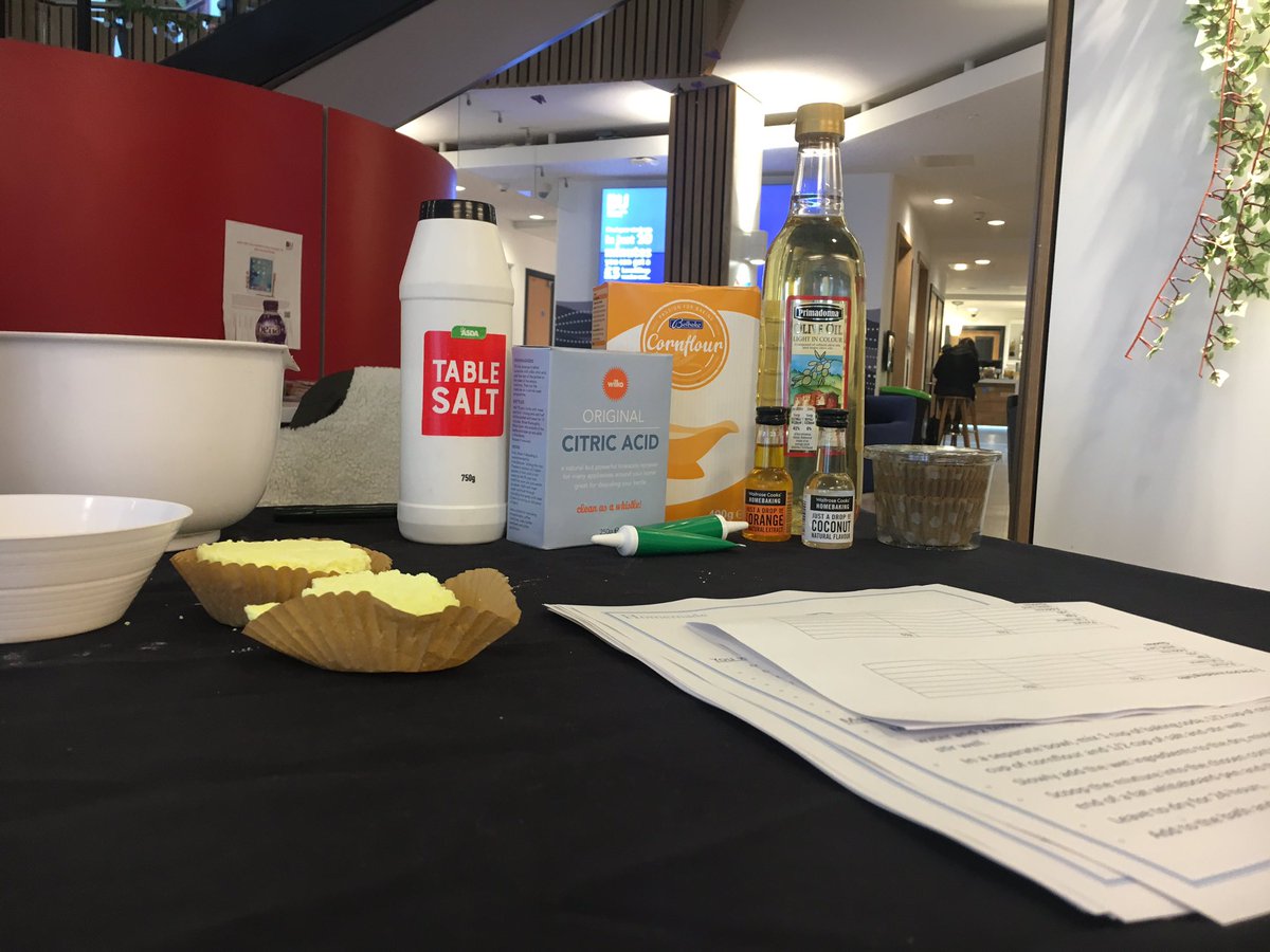 SUBUGreen's tweet image. Come to SUBU ground floor to find out how to make eco-friendly bath bombs and for information on cruelty-free makeup!!! #GoGreen 💚