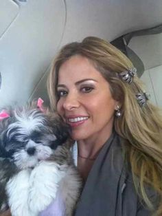 HAPPY BIRTHDAY 

Gloria Trevi 