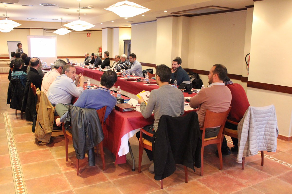 BniLinares's tweet photo. ¡Nos gustan los miércoles! Excelente reunión con sobresalientes #referencias, negocio generado y formación. #bni #Linares #giversgain https://t.co/4me6lj2IuT