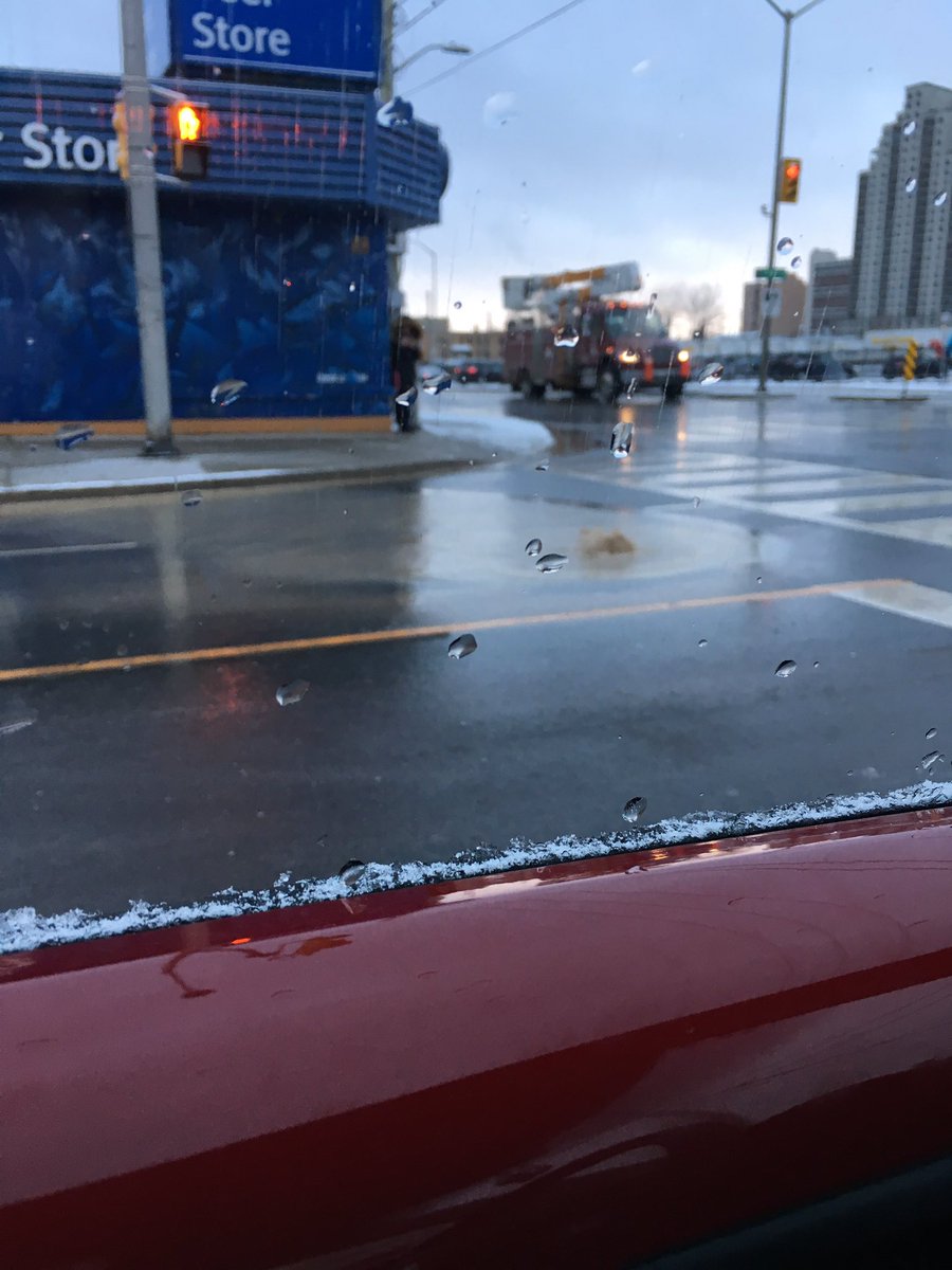 evilflu's tweet image. The road is leaking in front of Labatts 🤔