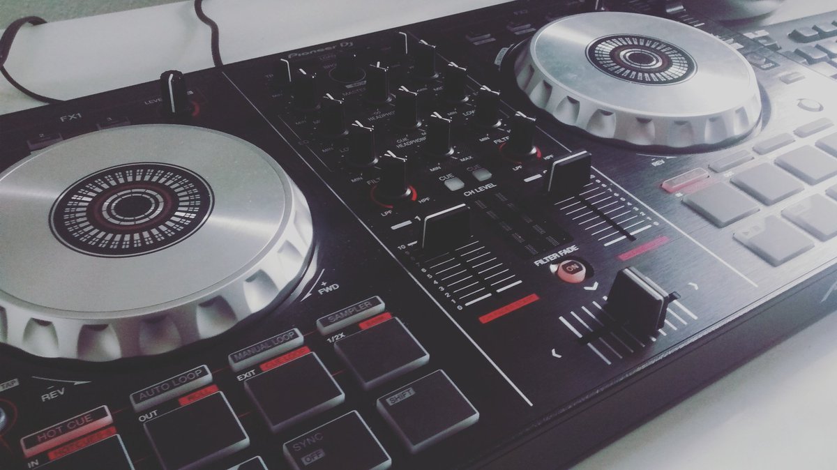 MoritzBissinger's tweet photo. Knobs.. 🔥🔥
#MoBite https://t.co/lRnKlSm7Lx