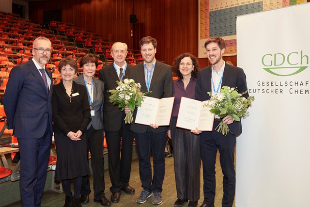 Wir gratulieren Tristan Gollnest und Cedric L. Hugelshofer zum Klaus-Grohe-Preis! (Foto: Isabelle Schönholzer, Bern) https://t.co/h95Tp7fFki