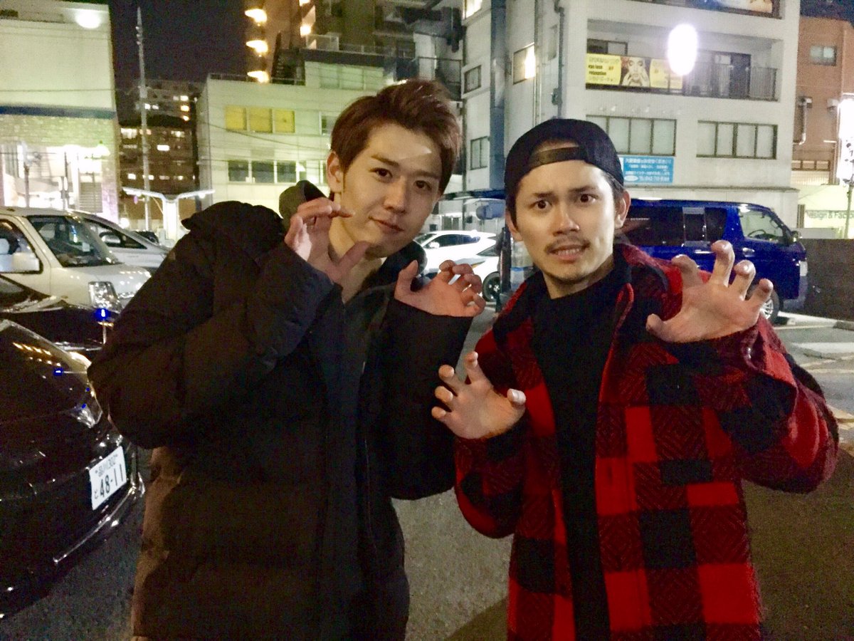 mikkun_desuyo's tweet photo. 今日はミュージックムービーの撮影でした‼︎

僕がトレーナーをやらせていただいてるキックボクシングジムの会長の大樹さんとお仕事で初共演させていただきました泣

また共演させていただけるように精進します‼︎

ありがとうございました！
#TARGETSHBUYA
#宮城大樹 さん https://t.co/tOY3CeThsC