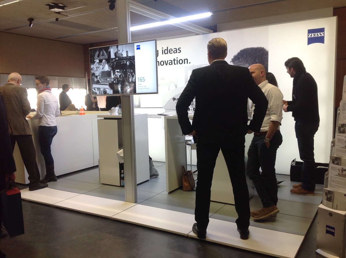 GoDigital2017's tweet photo. Wir danken der @ZEISS_Group für die Austellung eines Virtual Reality Parkour!
 #GoDigital2017 https://t.co/5dfonvIufI