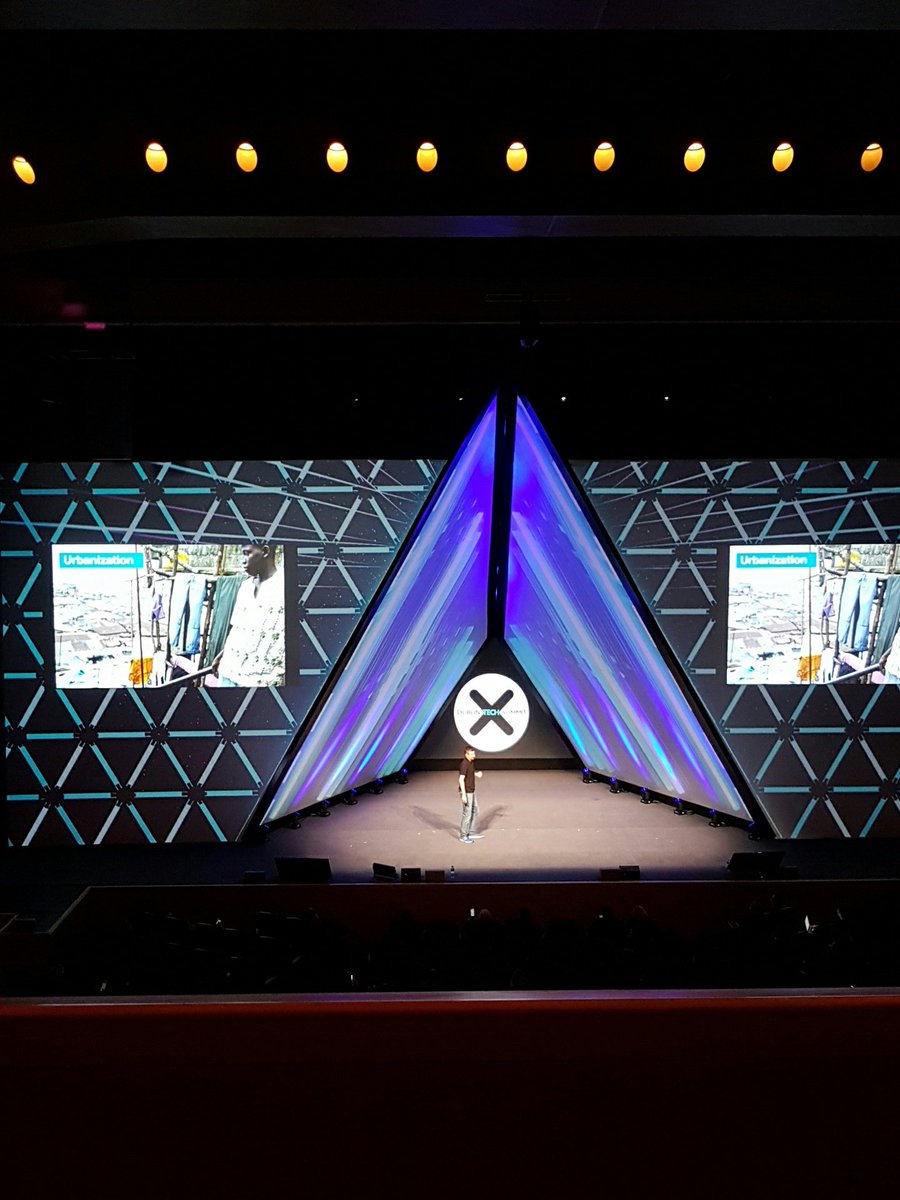 BallsMediaSales's tweet photo. @UNICEF  investing in technology to help the world #dts #dublintechsummit @DubTechSummit https://t.co/jm1Wzh0psb