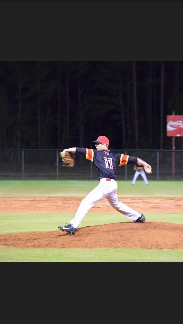 JacobRyan02's tweet photo. #baseball and #cmail. #lifeisgood. https://t.co/se0iX9Y2ZF