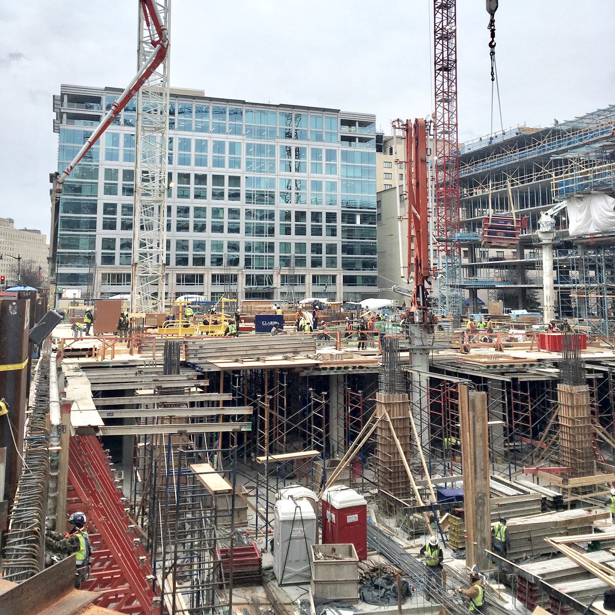 rollet30's tweet photo. #MidtownCenter by #CarrProperties under construction @ 15th NW & L Street in #DC @FannieMae @DCist @ClarkBuilds https://t.co/9pEAF83kiA