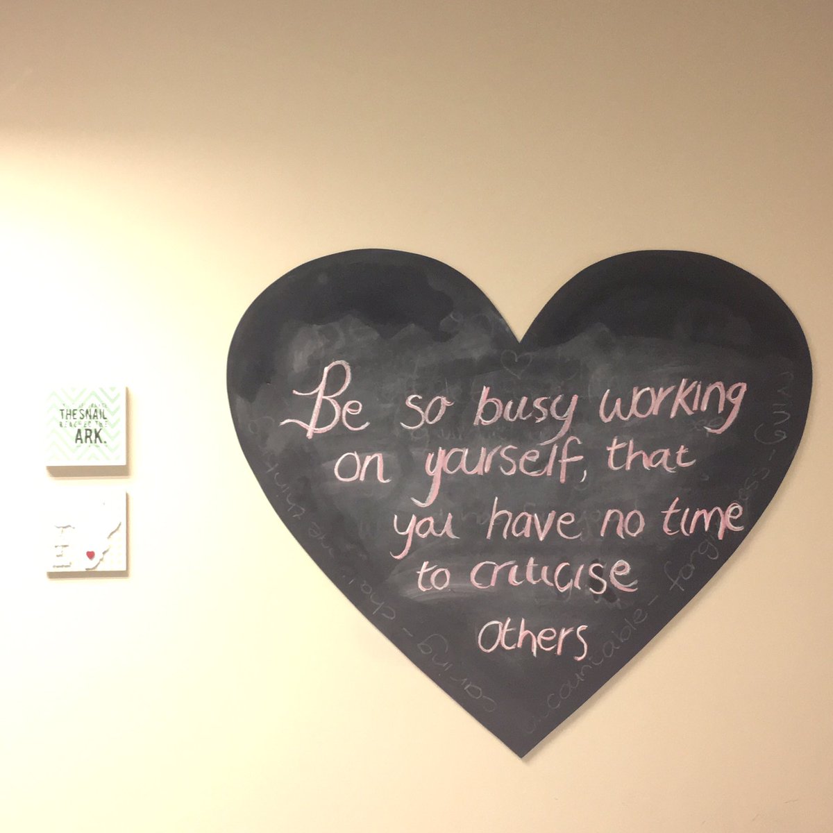 brand_heart's tweet photo. In a world where you can be anything, be kind ♥️ #midweekmotivation #quoteoftheday https://t.co/12daGfv3tM