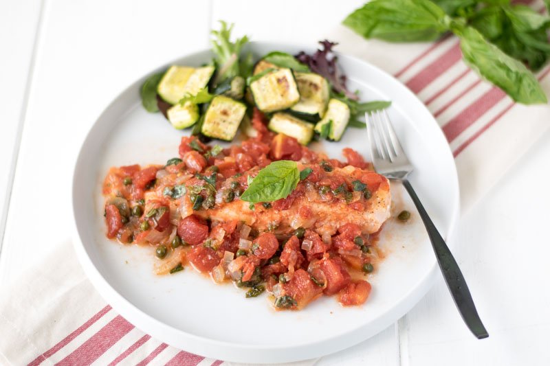 culinaryginger's tweet photo. Heart healthy baked salmon in tomato basil sauce > https://t.co/uh6SA84DEF #HuntsHasHeart #ad @HuntsChef #hearthealthmonth #healthy https://t.co/TSGrK7k63K