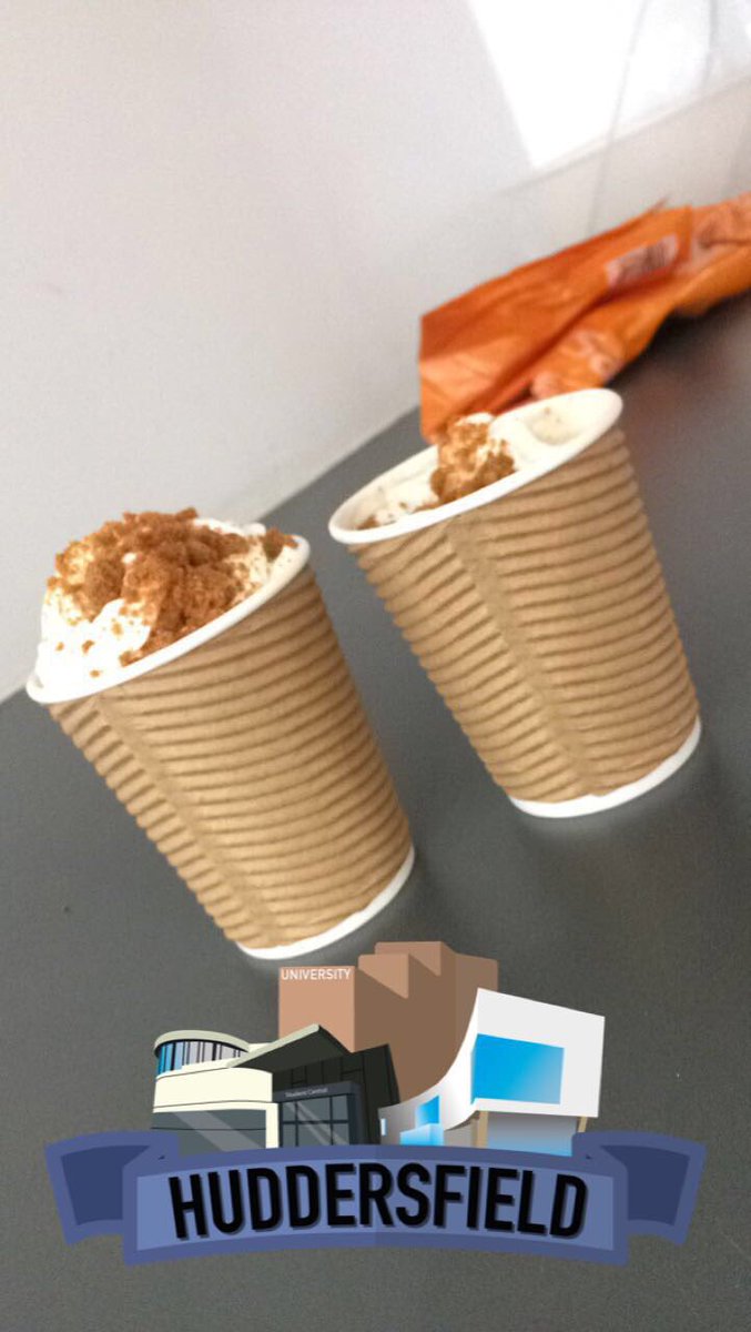 lovely free hot chocolates courtesy of <a href="/HuddersfieldSU/">Huddersfield SU</a> at <a href="/AspleyHouseHUD/">Aspley House</a> 🍫🎉