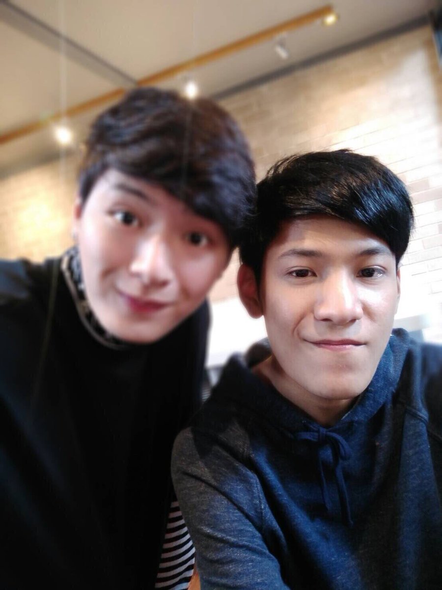 kristtps's tweet photo. แบบว่า เบลอว่ารักแถบ @stjinx_maya https://t.co/LI1n3peLnN