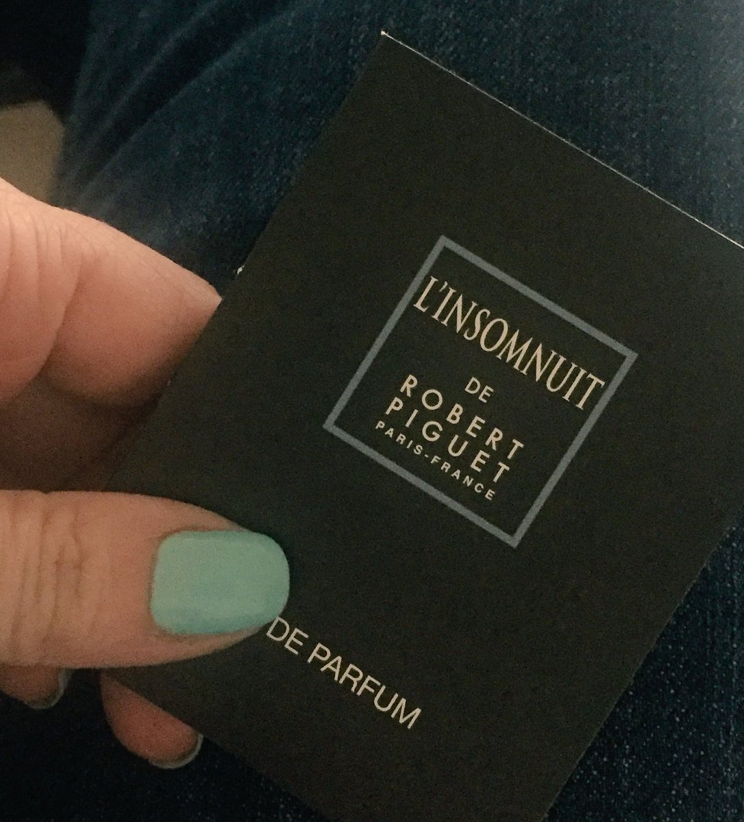 Oudy iris. Irisy oud. L'Insomnuit is stunning european interpretation of oud. I call it #eurooud. #SOTD #fragrance #scent