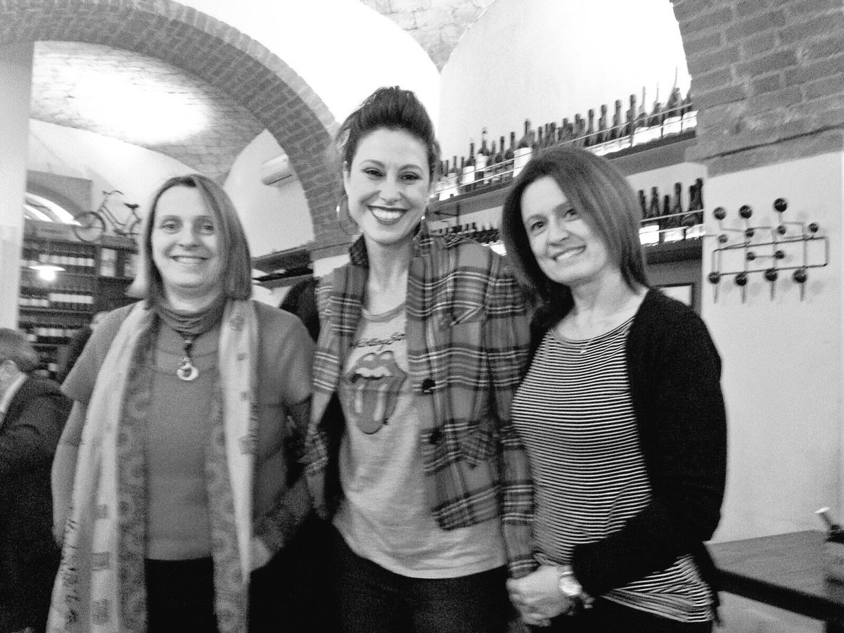 giuliavaldi's tweet photo. non dare peso al peso!
@NGMangano docet, @statrosapristin placet, @valerioeletti confirmat
da @GuerriniBistrot con @asbrilli, @Mercuriomaga https://t.co/jqhwNLojQX